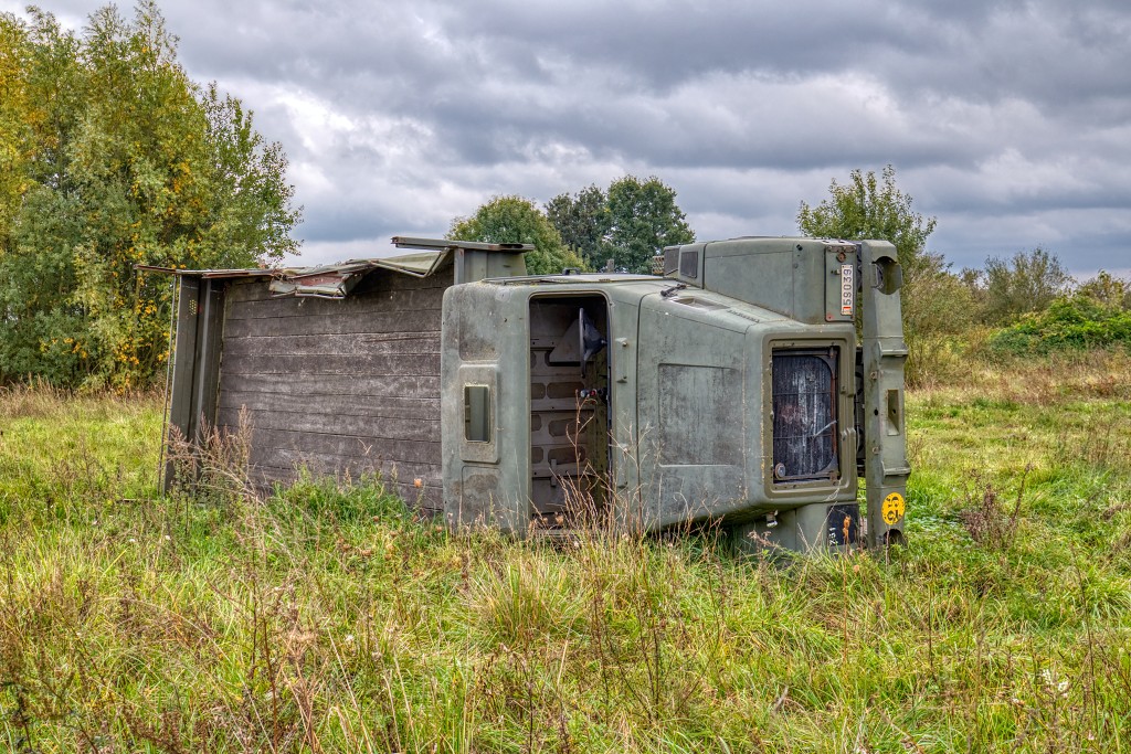 HDR urbex lost tank tanks truck trucks spitfire mig decay airplane abandoned abandonne vervallen verlaten military militair